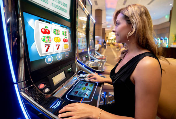 17 2d platform showing football markets, live dealer tables, and slot games